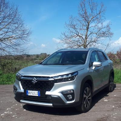 Suzuki S-Cross Hybrid 4WD - Il test drive tra città e sterrati Suzuki S-Cross Hybrid 4WD - Il test drive tra città e sterrati