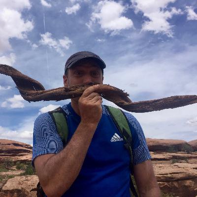 How Daniel Weinshenker became "The Story Whisperer" How Daniel Weinshenker became "The Story Whisperer"