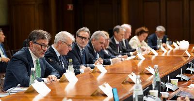 Audizioni Manovra: sotto accusa taglio Irpef e rottamazione