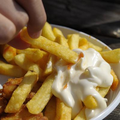 Und immer lockt die Pommesbude - Ernährungsarmut in Deutschland Und immer lockt die Pommesbude - Ernährungsarmut in Deutschland