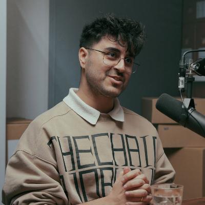 Amir Vahidi, schrijver: ‘Ik heb zó veel haat voor Khamenei gevoeld, toch deed zijn dood me weinig’