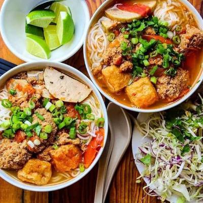 Bun Rieu - Incredibly delicious crab noodles in Vietnam