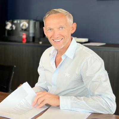 EQUTALK BUSINESS 4 - Tom Mariën: "Teveel dierenartsen blijven zoeken naar fouten bij een keuring..." EQUTALK BUSINESS 4 - Tom Mariën: "Teveel dierenartsen blijven zoeken naar fouten bij een keuring..."