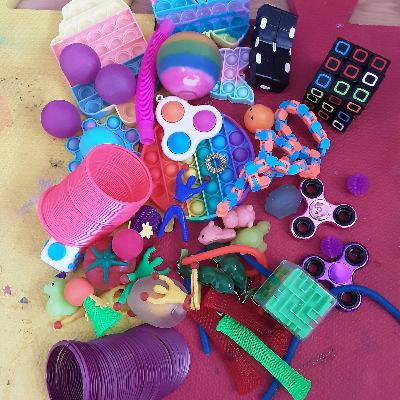 Mostrando minha coleção de Fidget Toys Mostrando minha coleção de Fidget Toys