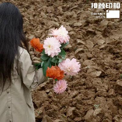 失去一只手的我 靠摄影重获新生 | 接触千豆 | Vol.36