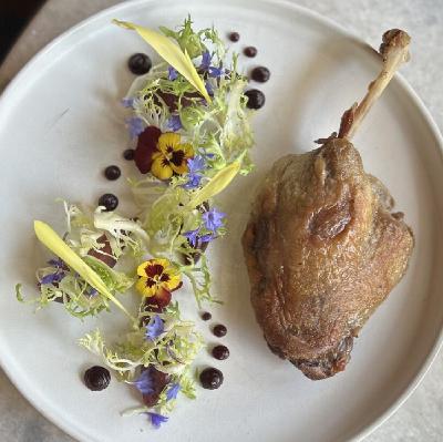 What warrants a five-star restaurant review?