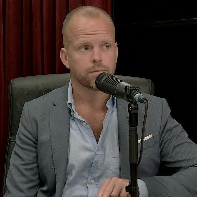 Fullorðins | S02E24 | Helgi lifir Poly lífsstíl