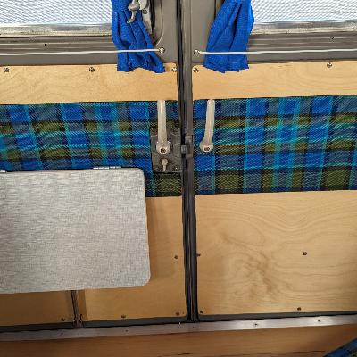 S04E03 -Interior Door Panels
