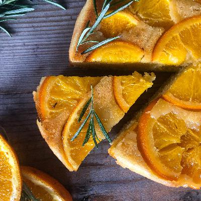 Upside Down Cake mit Orange und Rosmarin Upside Down Cake mit Orange und Rosmarin