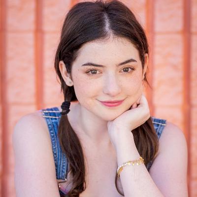 #254- Amanda Sedaka: Comedian Dishes on Having Stand-Up in "the Bag"