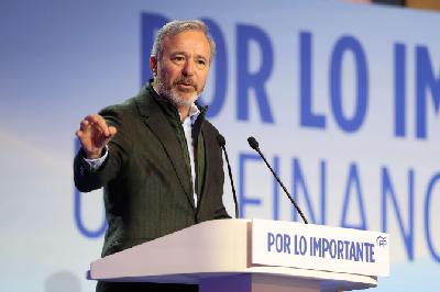 Donde el grajo vuela bajo