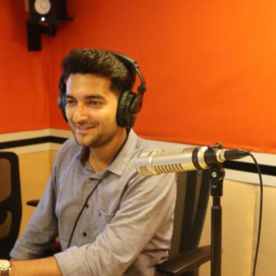 RJ Abhimanyu says about relationship mai hote hue bi insan kab bahar jata hai kisi aur ko dhundne