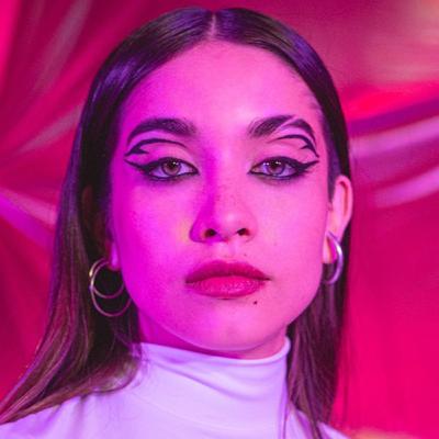 MARIA BECERRA: 5 CANCIONES NUEVAS EN "ANIMAL"