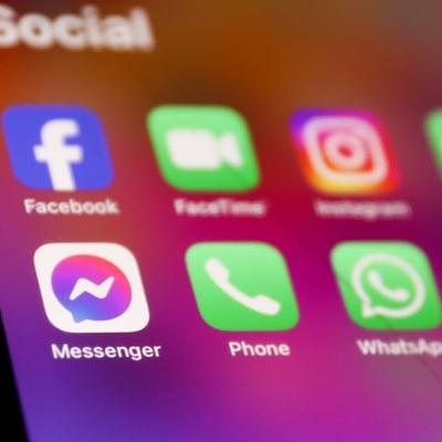 Smartphones and Social Media ban for Teenagers