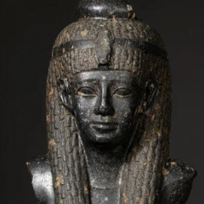 Cleopatra (69 a.C.) – La reina que cautivó Egipto y Roma Cleopatra (69 a.C.) – La reina que cautivó Egipto y Roma