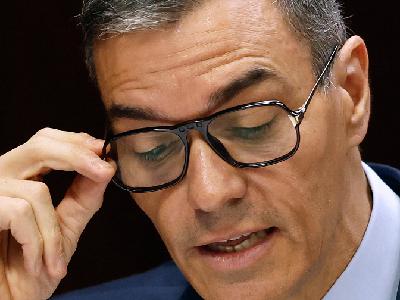 Què és la presbícia, el problema ocular de Pedro Sánchez?