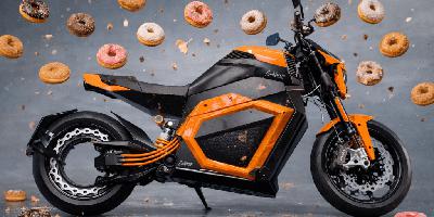 Donut solid-state batteries tested, Tesla engineer quits, and solar value
