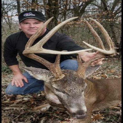 #46 Bowhunting the Mississippi River - James Stanford