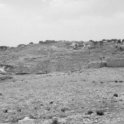 2:   HEADLINE: Released Palestinian Prisoners and Mideast Instability GUEST NAMES: Ahmad Sharawi, Bill Roggio SUMMARY: Ahmad Sharawi and Bill Roggio discuss the risks associated with Israel's release of nearly 2,000 Palestinian prisoners, including senior Ha