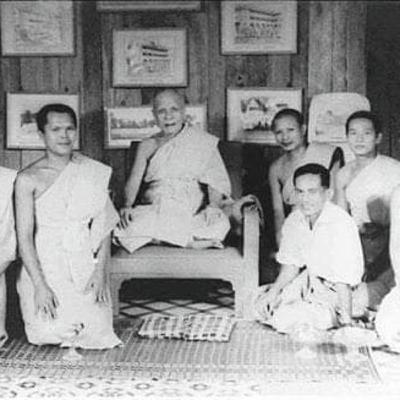 อานุภาพ​หลวงปู่:หลวงปู่ถูกผู้ร้ายมาลอบยิงจีวรทะลุ/โดนวางยาพิษในสำรับ/โดนระเบิดปากลางวงฉัน!