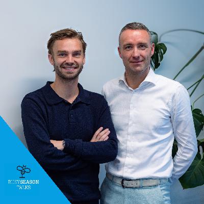 #235 Tussen zekerheid en zelfstandigheid: hoe beweegt de accountancy mee met de nieuwe arbeidsmarkt? Met WeCruite en Feller #235 Tussen zekerheid en zelfstandigheid: hoe beweegt de accountancy mee met de nieuwe arbeidsmarkt? Met WeCruite en Feller