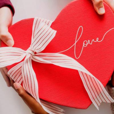 Sức sống hàng Việt - Nhiều tín hiệu tích cực tại thị trường quà tặng dịp Lễ Valentine 14/2 năm nay Sức sống hàng Việt - Nhiều tín hiệu tích cực tại thị trường quà tặng dịp Lễ Valentine 14/2 năm nay