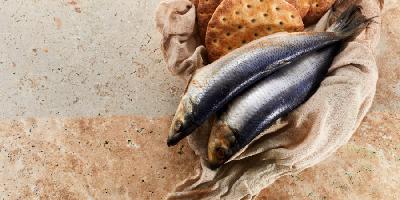 El Señor que llena, sacia y aún sobra