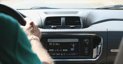 Auto senza radio? Auto senza radio?