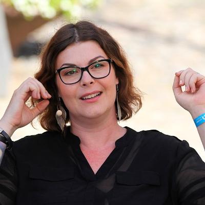 Sotsiaalmeedia kõlakojad ja rühmad ühiskonnas. Maria Murumaa-Mengel. Sotsiaalmeedia kõlakojad ja rühmad ühiskonnas. Maria Murumaa-Mengel.