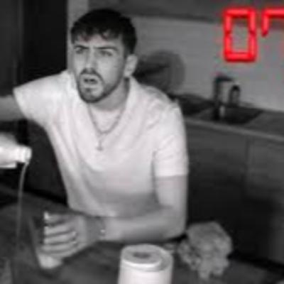 Joyca - 24H DANS LE NOIR TOTAL ! (Sans connaître la maison)