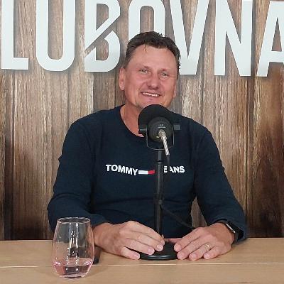 Klubovna s Lubošem Kubíkem, bývalým fotbalovým reprezentantem