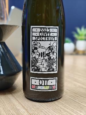 יין לשניים - פרק 34 - על אשכול ענבים מפורסם, חוגגים עם אלון כהן ויין על הספקטרום של ברנהרד אוט, אריאלה שאלה והמלצת קריאה יין לשניים - פרק 34 - על אשכול ענבים מפורסם, חוגגים עם אלון כהן ויין על הספקטרום של ברנהרד אוט, אריאלה שאלה והמלצת קריאה