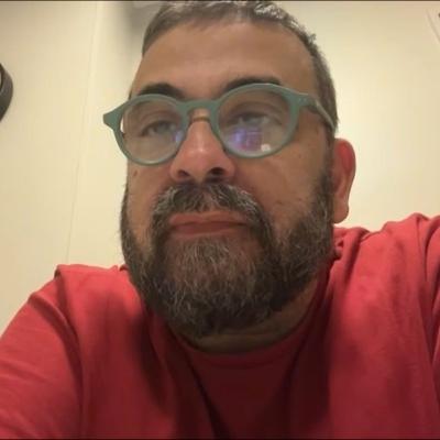 Entrevista con el guitarrista Darío Íscaro