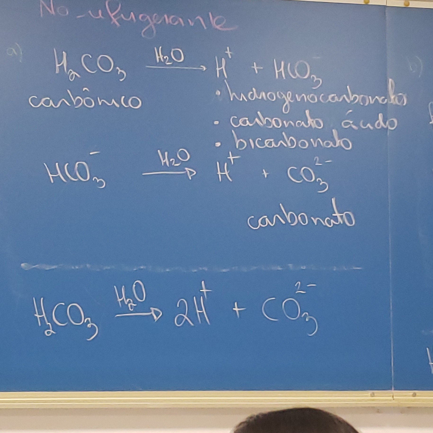 ONOMATOPEISTICAMENTE