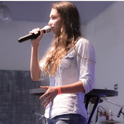 Um propósito maior - Larissa Maia Um propósito maior - Larissa Maia