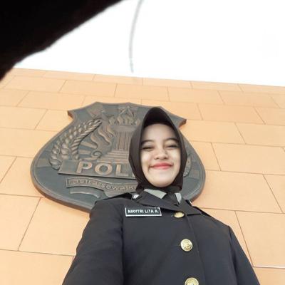 EPS 1 : POLISI ITU APA ?