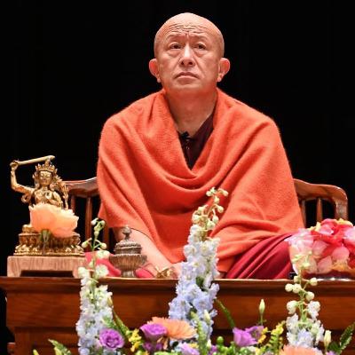 Jakým překážkám čelí buddhismus při přenosu učení na Západ a proč? (1.část) - Dzongsar Khyentse Rinpočhe Jakým překážkám čelí buddhismus při přenosu učení na Západ a proč? (1.část) - Dzongsar Khyentse Rinpočhe