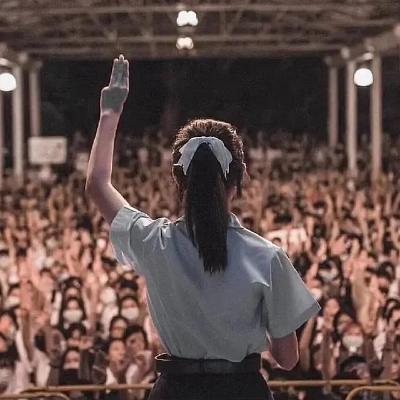 5 你读了这么多年的书,就是为了结婚生子吗? 5 你读了这么多年的书,就是为了结婚生子吗?