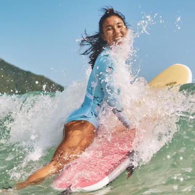 E38 对话前女子短板冠军杨雪：冲浪热潮退去，我们为什么还留在海里？