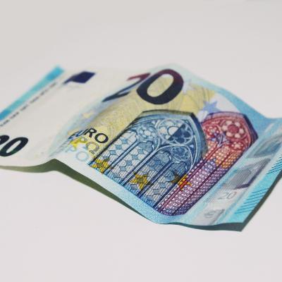 VEINTE EUROS VEINTE EUROS