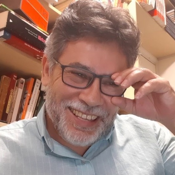 Osvaldo Bertolino - O outro lado da notícia