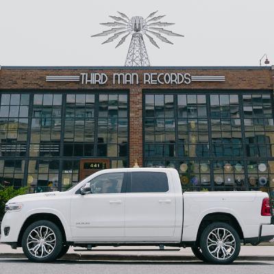 Driving The Z - Discovering the power of Klipsch Driving The Z - Discovering the power of Klipsch