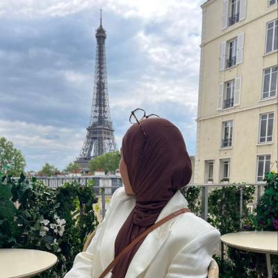 Porter le voile en France feat Chloé