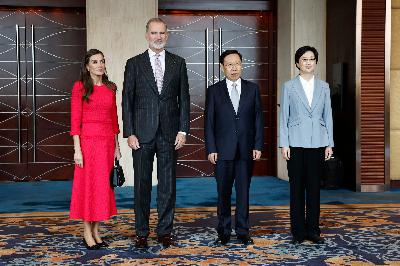 Tertulia: Militarismo y China