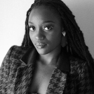 Episode 193 - Tolü Makay - Singer/Songrwriter