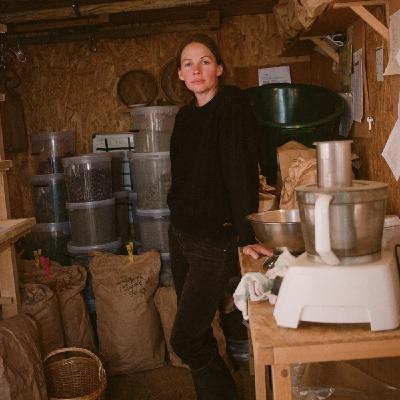 Episode 42, Juliette Krier Mallet, paysanne herboriste en Touraine