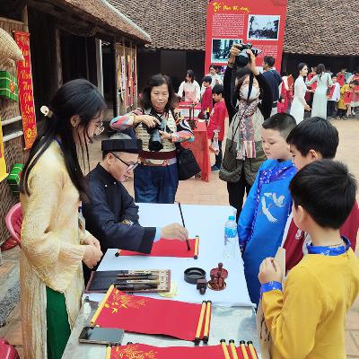 Bộ hành qua phố: Tết trong mắt trẻ thơ Bộ hành qua phố: Tết trong mắt trẻ thơ