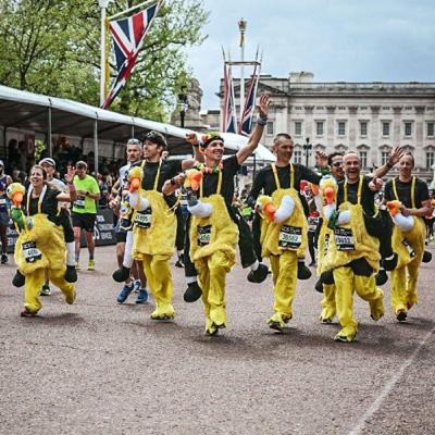 #134 Running the London Marathon as an EMU! (6:24mins) #134 Running the London Marathon as an EMU! (6:24mins)