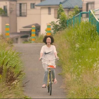 这个夏天我们选择轻轻松松 去生活！