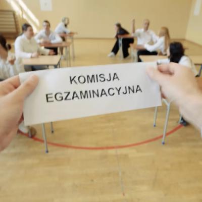 Matura próbna 2026 i egzamin ósmoklasisty. CKE podała zasady, harmonogram i terminy